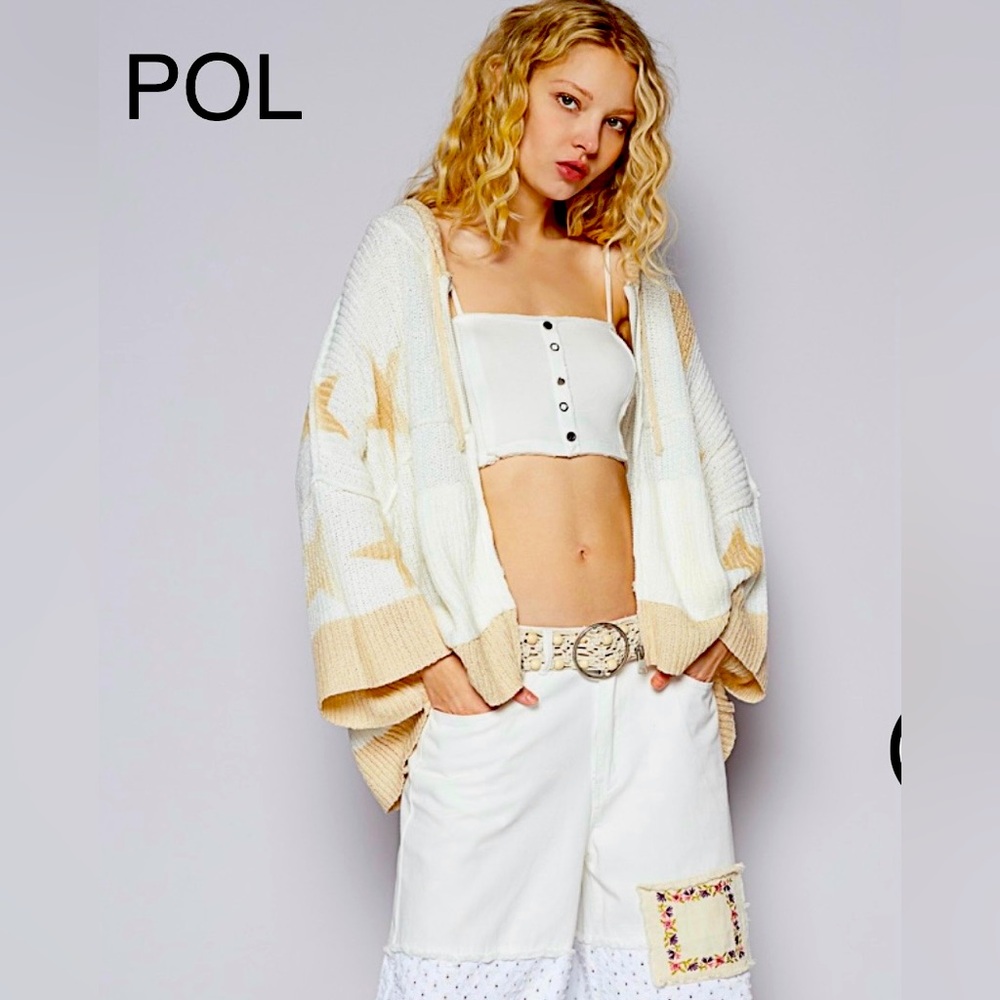 BP215-8🤍🤎POL perfection in cream+tan oversized Knit Cardigan w/star details!